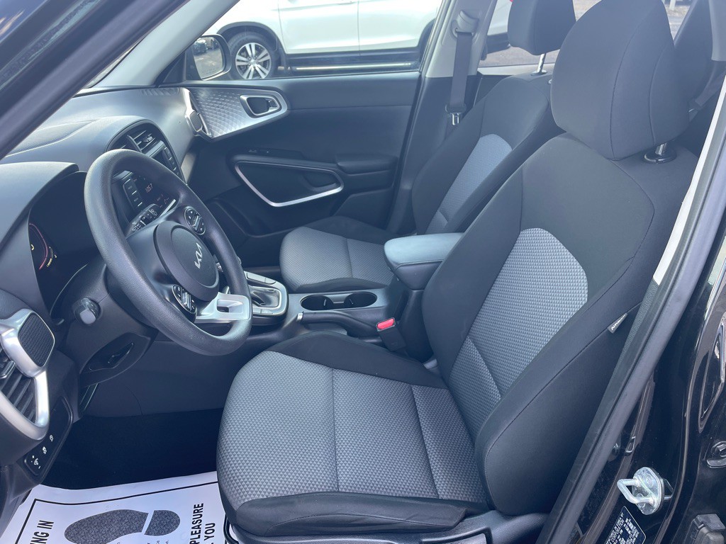 2023 Kia Soul Image 3