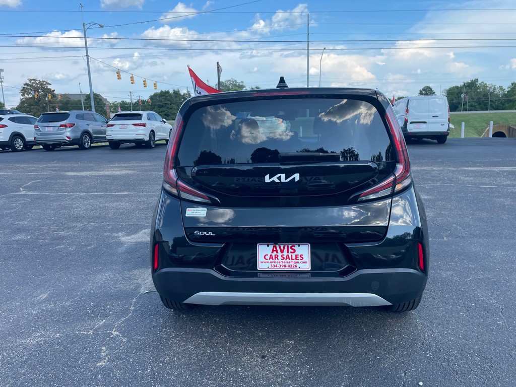 2023 Kia Soul Image 8