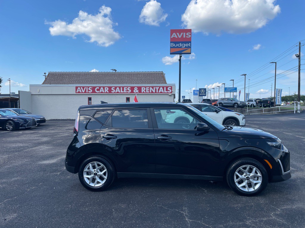 2023 Kia Soul Image 11