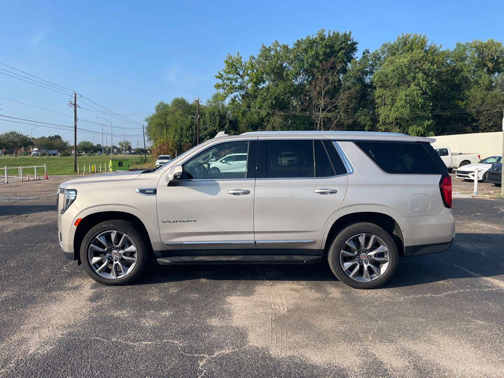 2021 GMC Yukon Image 2