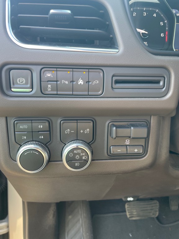 2021 GMC Yukon Image 19