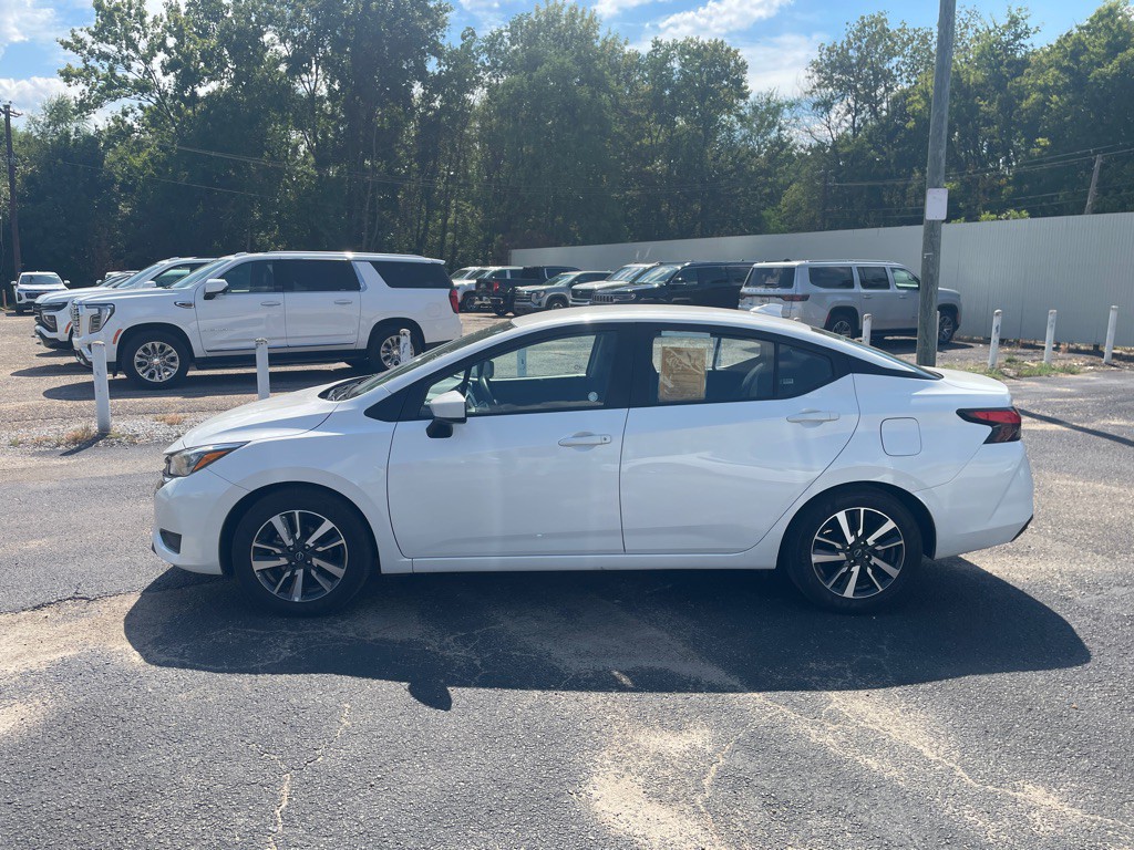 2025 Nissan Versa Image 2