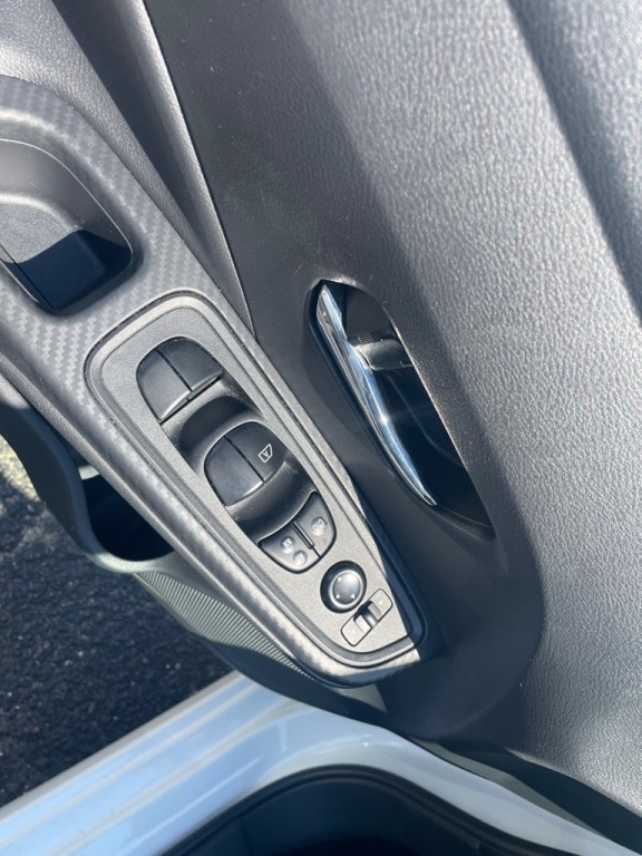 2025 Nissan Versa Image 16
