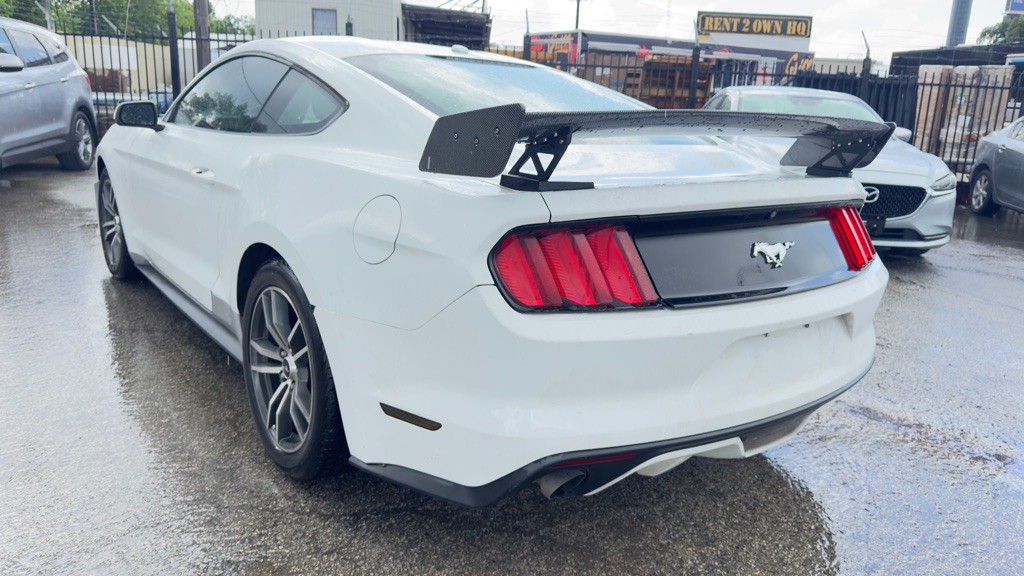 2015 Ford Mustang Image 2