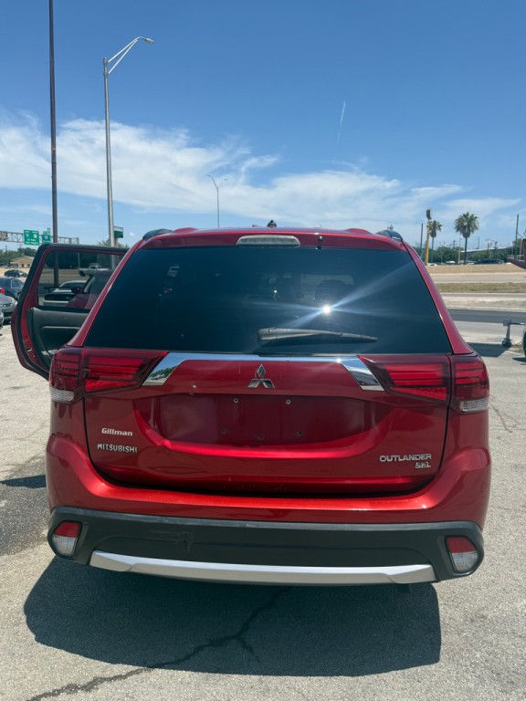 2016 Mitsubishi Outlander Image 5
