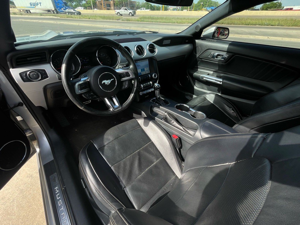 2016 Ford Mustang Image 3