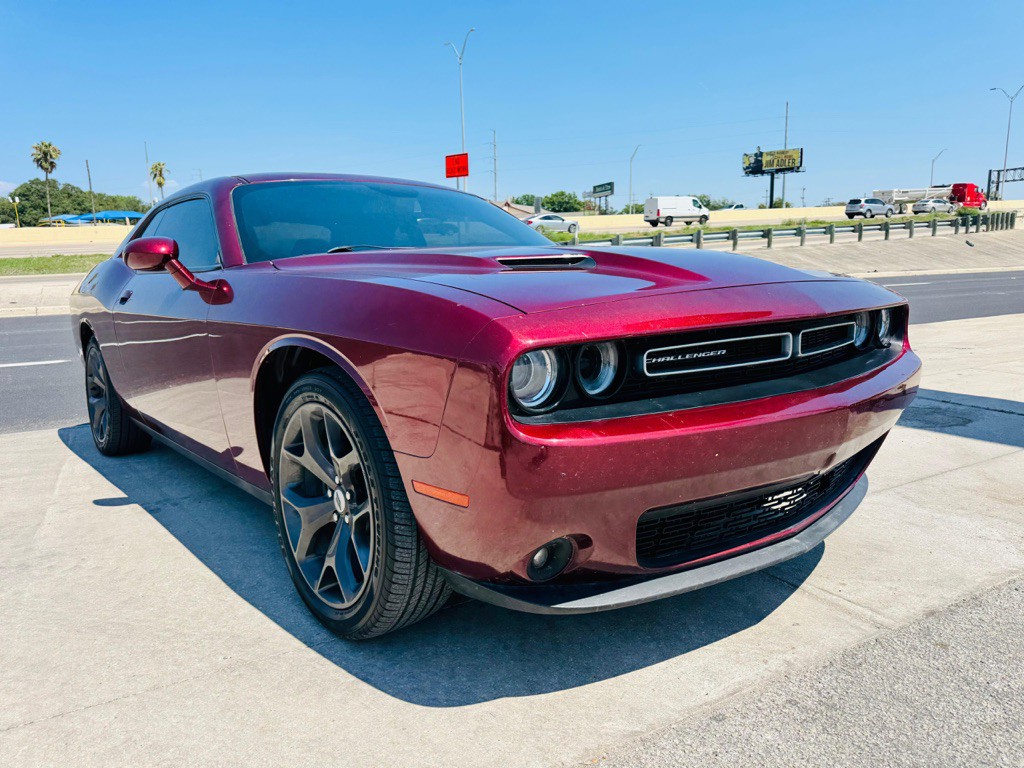 2018 Dodge Challenger Image 2