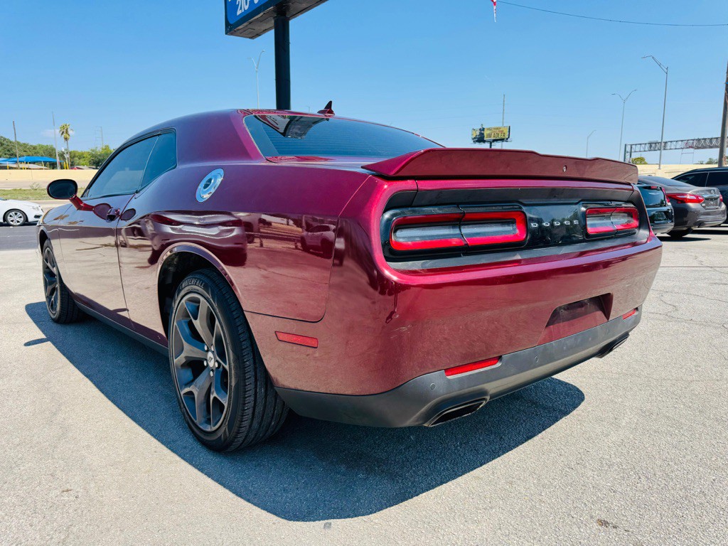 2018 Dodge Challenger Image 3