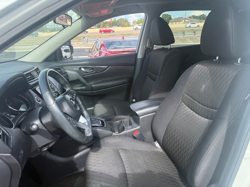 2017 Nissan Rogue Image 4