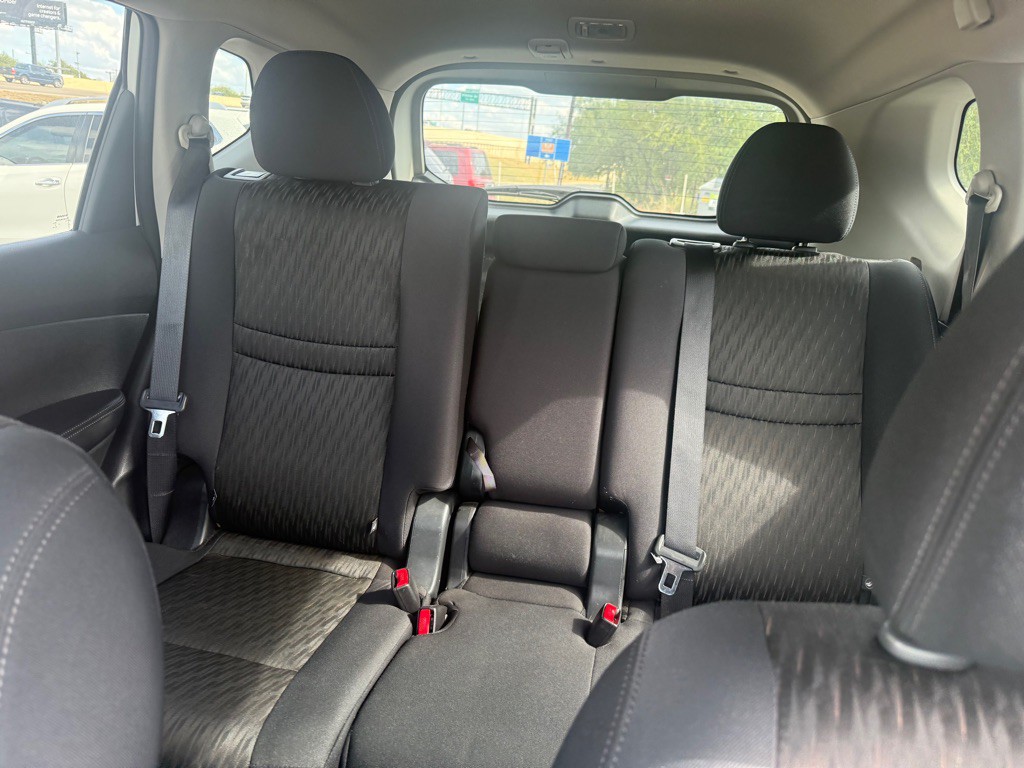 2017 Nissan Rogue Image 5