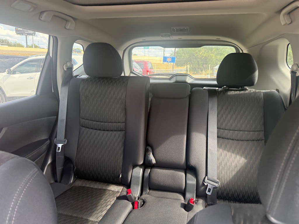 2017 Nissan Rogue Image 6