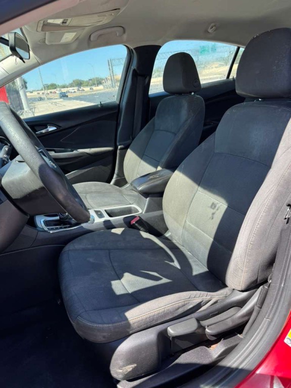 2018 Chevrolet Cruze Image 3