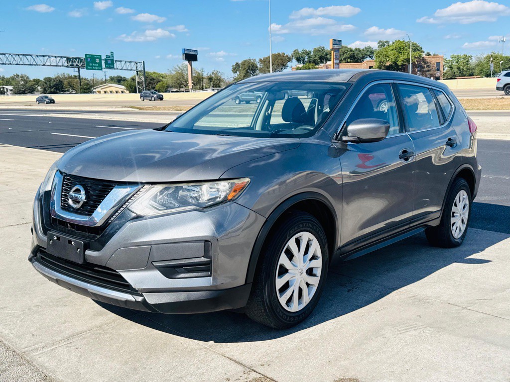 2017 Nissan Rogue Image 2