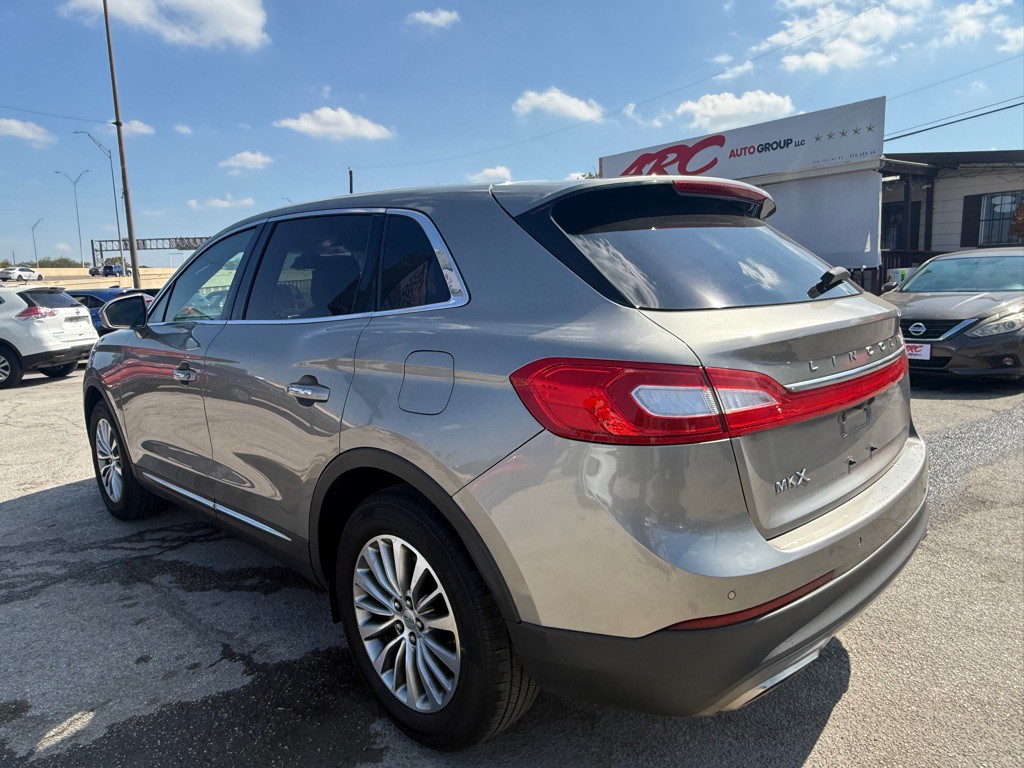 2017 Lincoln MKX Image 4