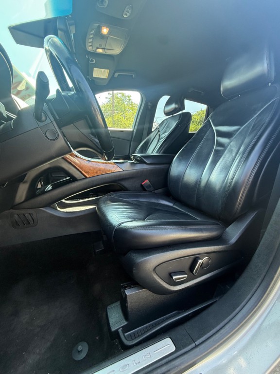 2017 Lincoln MKX Image 8