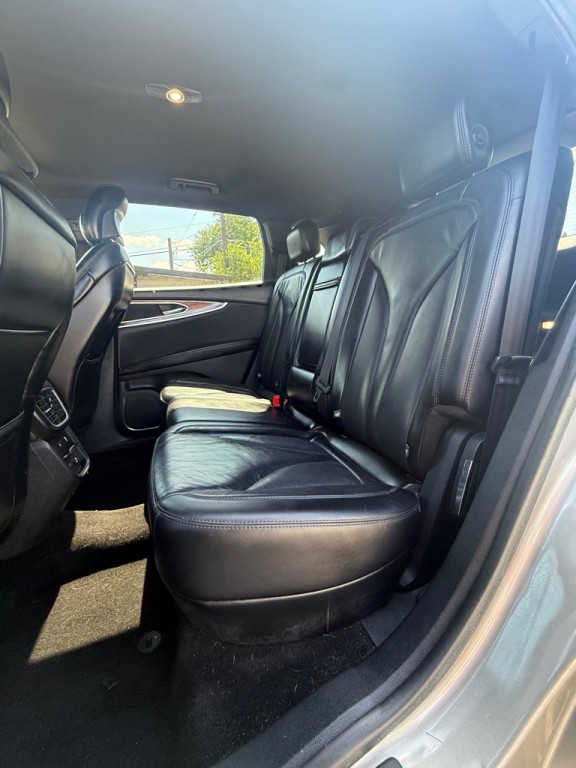 2017 Lincoln MKX Image 9