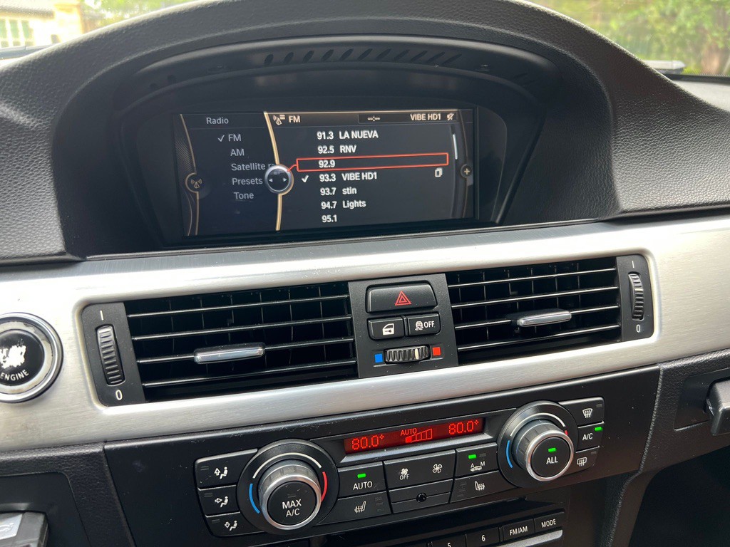 2013 BMW 3 Series Image 10