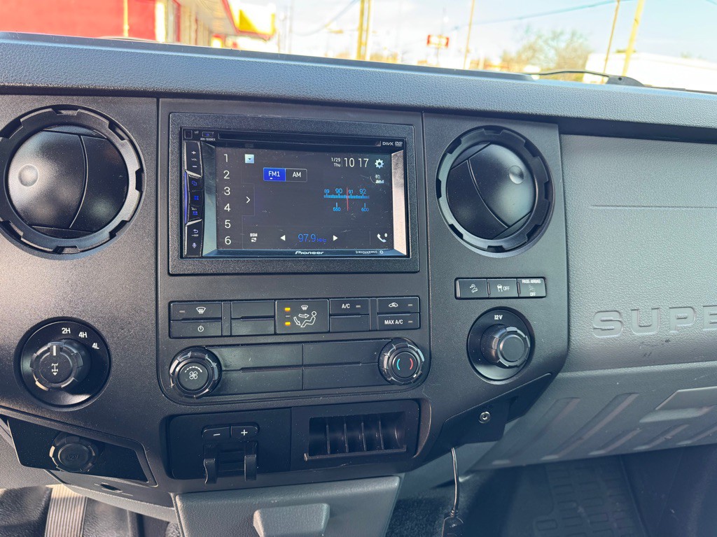 2014 Ford F-250 Image 14