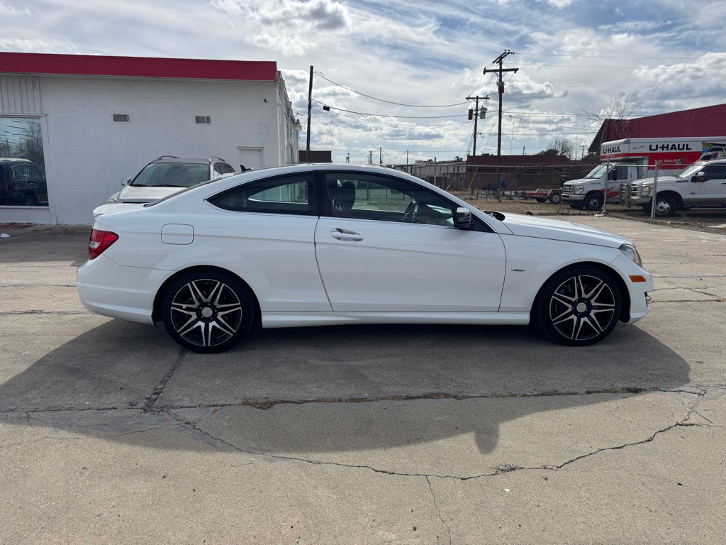 2013 Mercedes-Benz C-Class Image 7