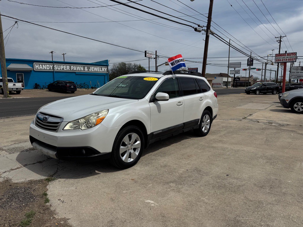 2011 Subaru Outback Image 2