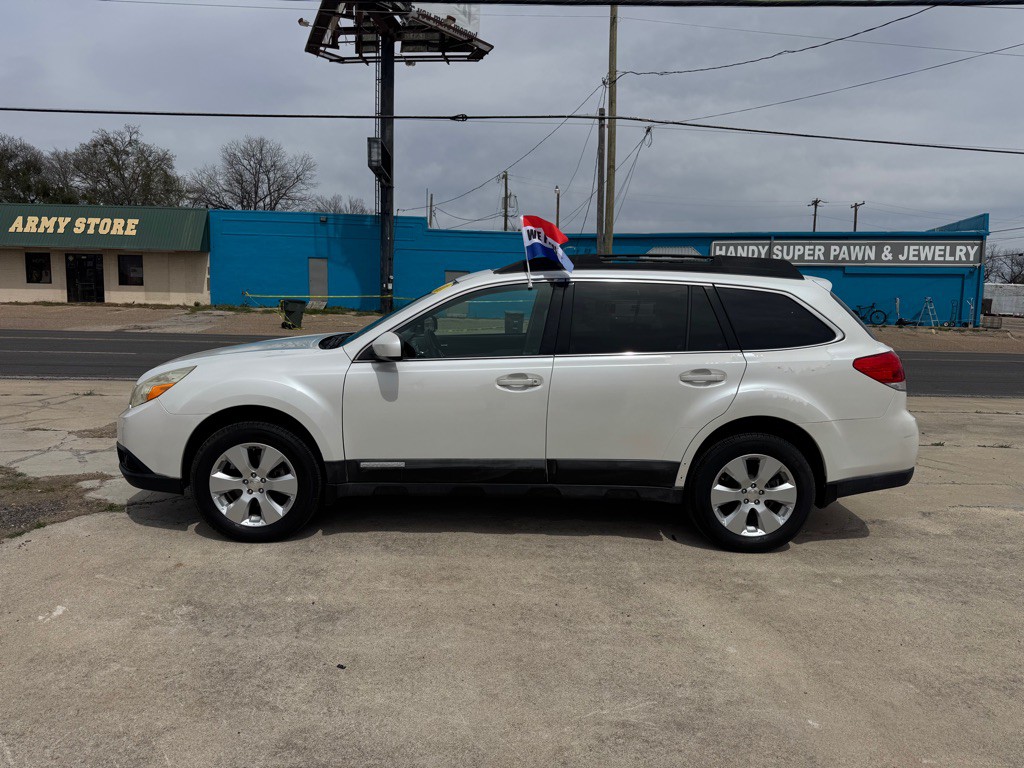 2011 Subaru Outback Image 3