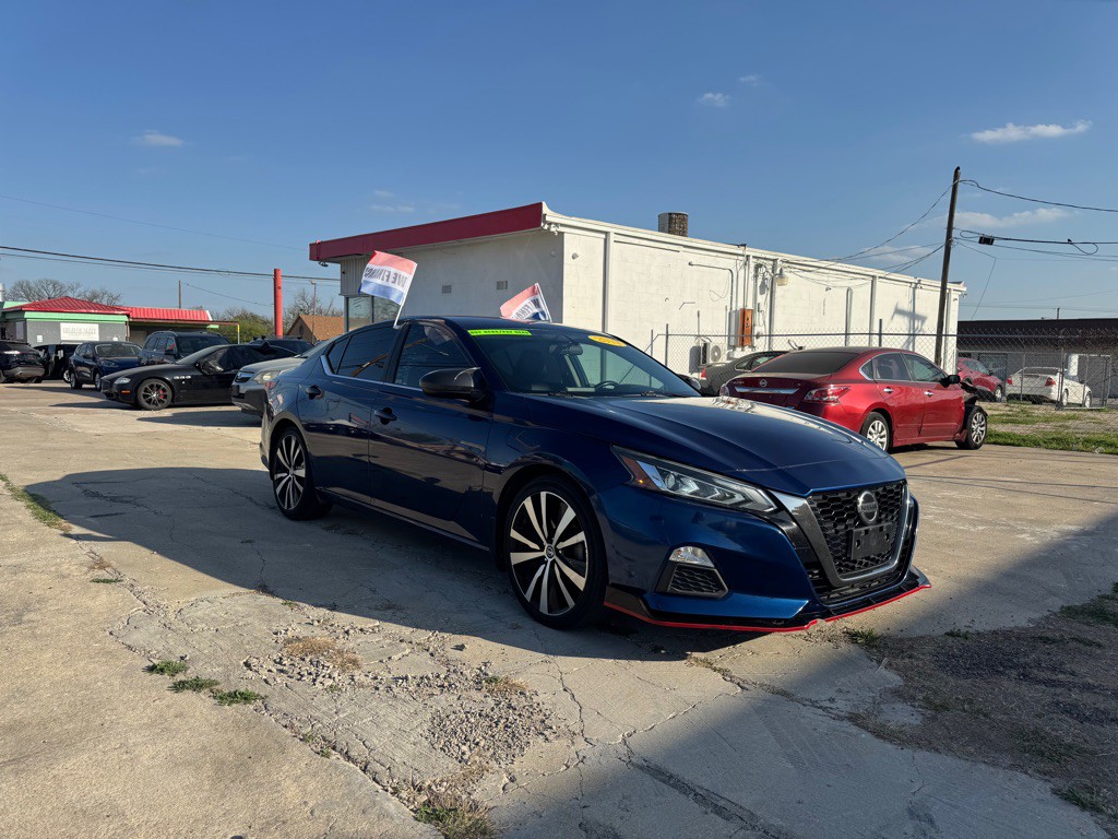 2019 Nissan Altima Image 8