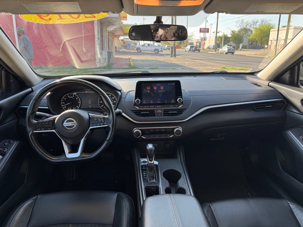 2019 Nissan Altima Image 11