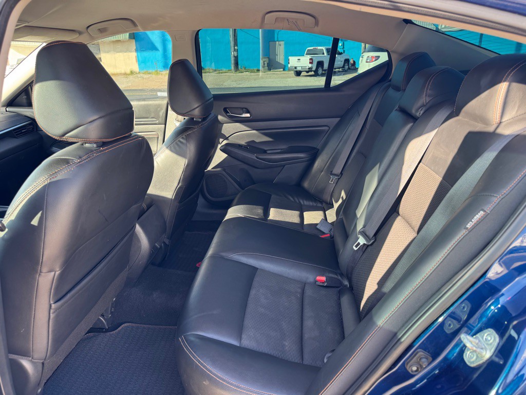 2019 Nissan Altima Image 12