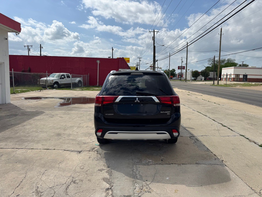 2019 Mitsubishi Outlander Image 5