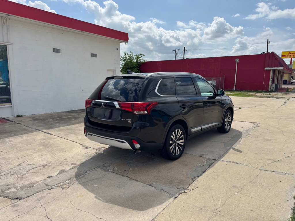 2019 Mitsubishi Outlander Image 6