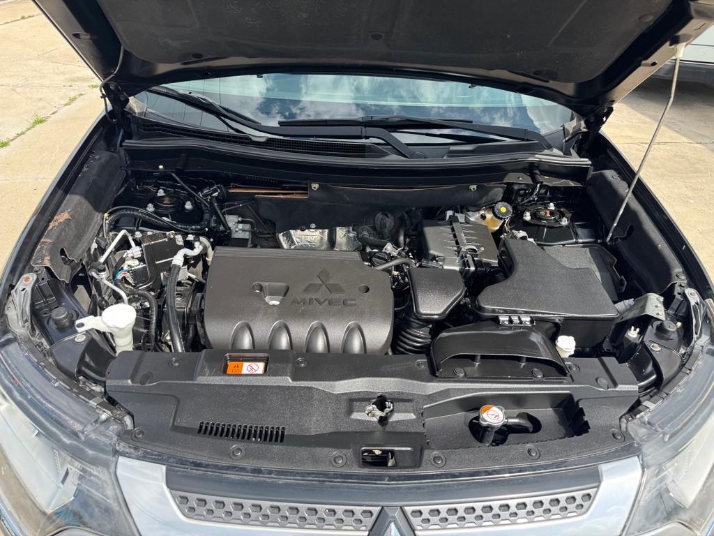 2019 Mitsubishi Outlander Image 9
