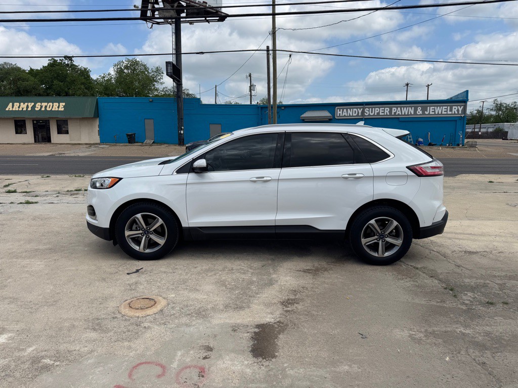 2020 Ford Edge Image 3