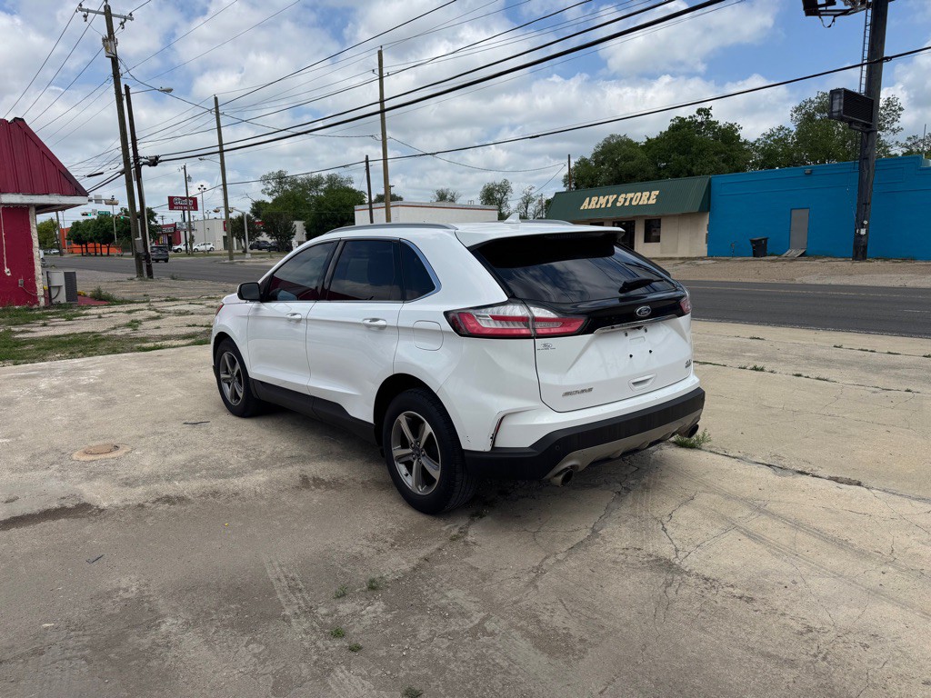 2020 Ford Edge Image 4