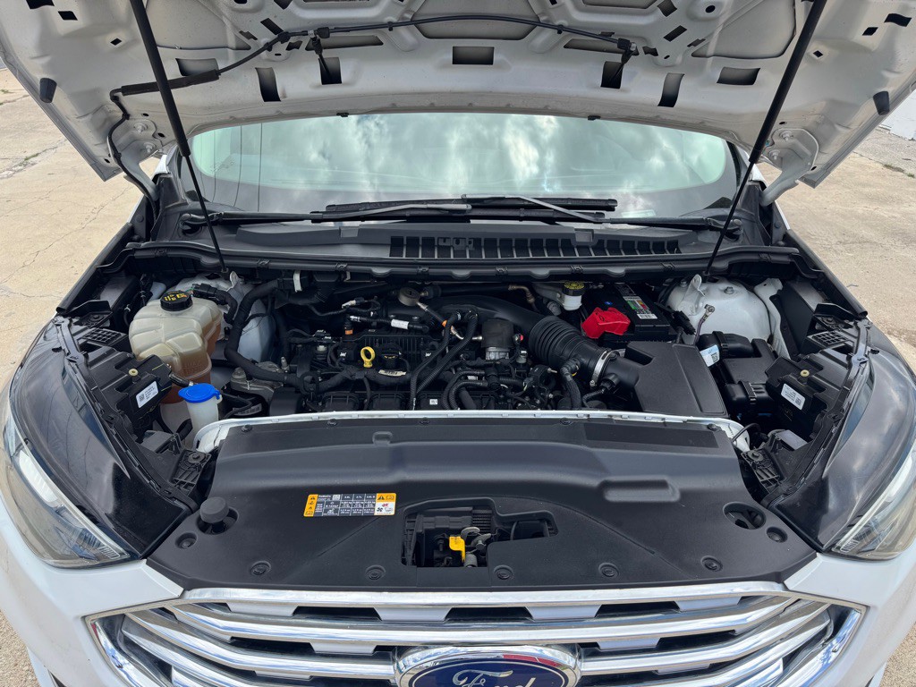 2020 Ford Edge Image 9