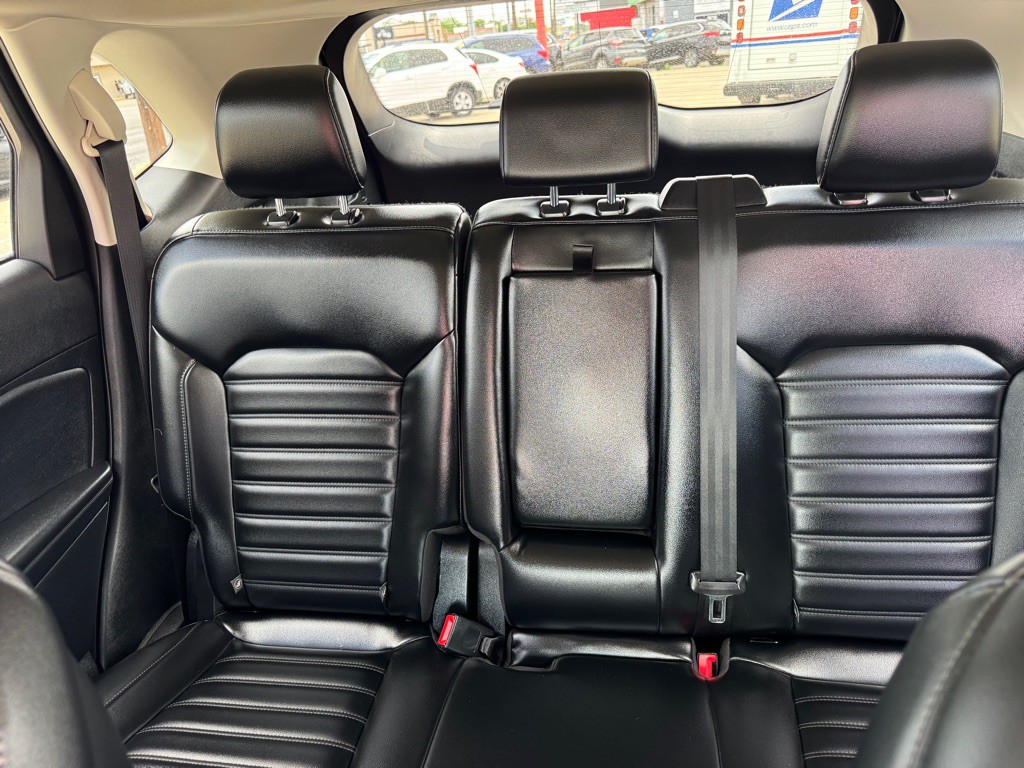 2020 Ford Edge Image 12
