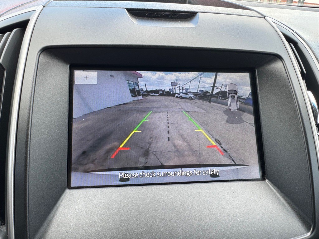 2020 Ford Edge Image 18