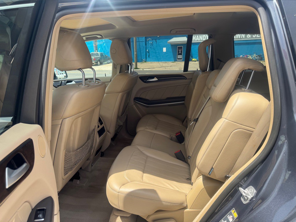 2013 Mercedes-Benz GL-Class Image 12