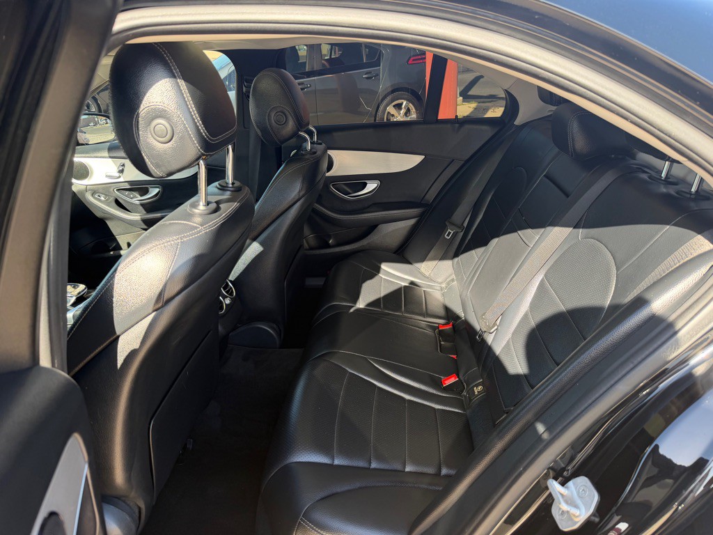 2016 Mercedes-Benz C-Class Image 11