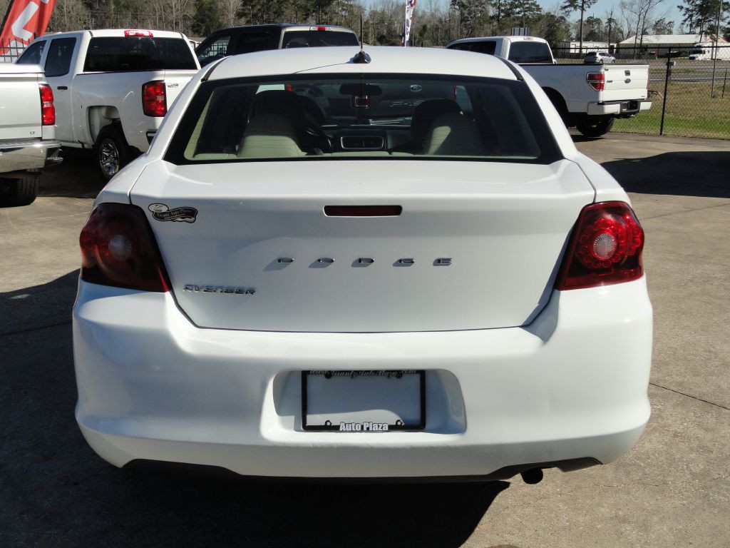 2014 Dodge Avenger Image 4