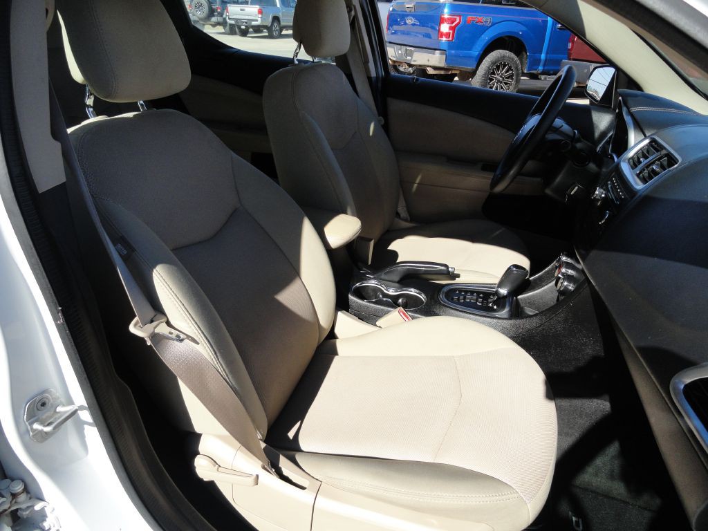 2014 Dodge Avenger Image 8
