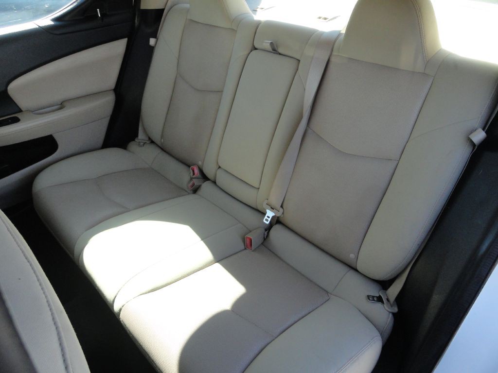 2014 Dodge Avenger Image 9