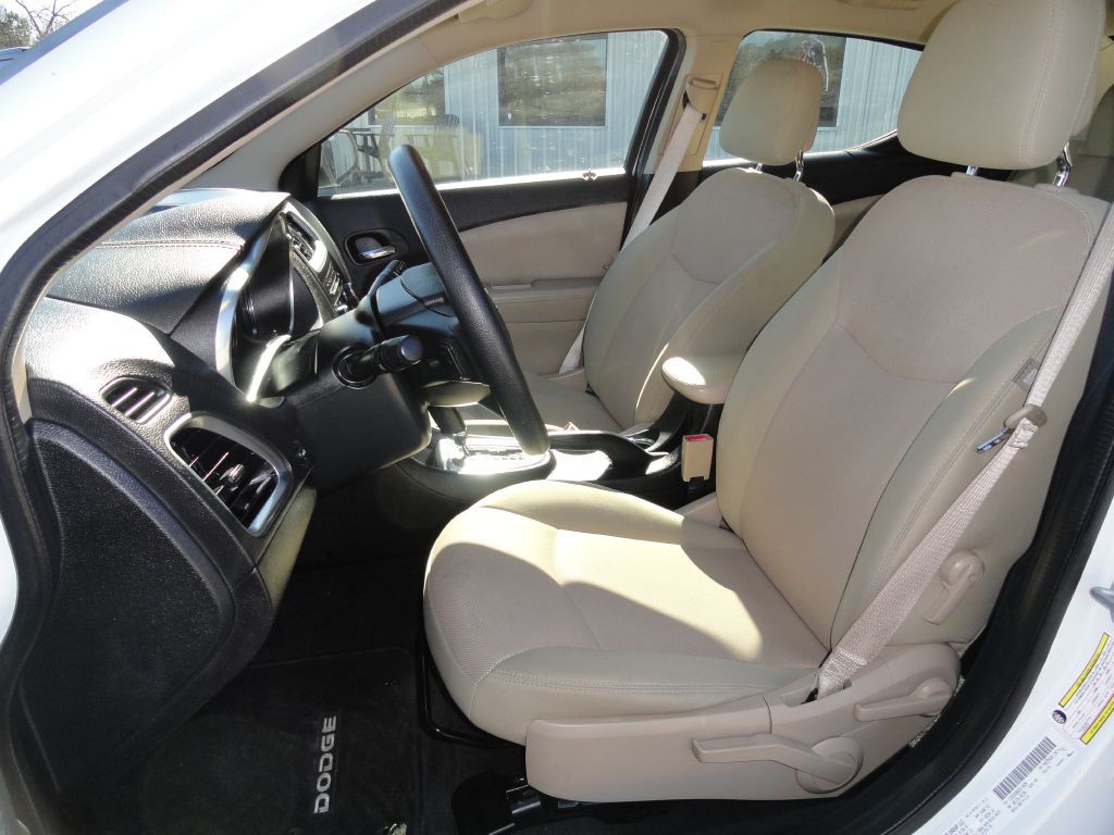 2014 Dodge Avenger Image 10