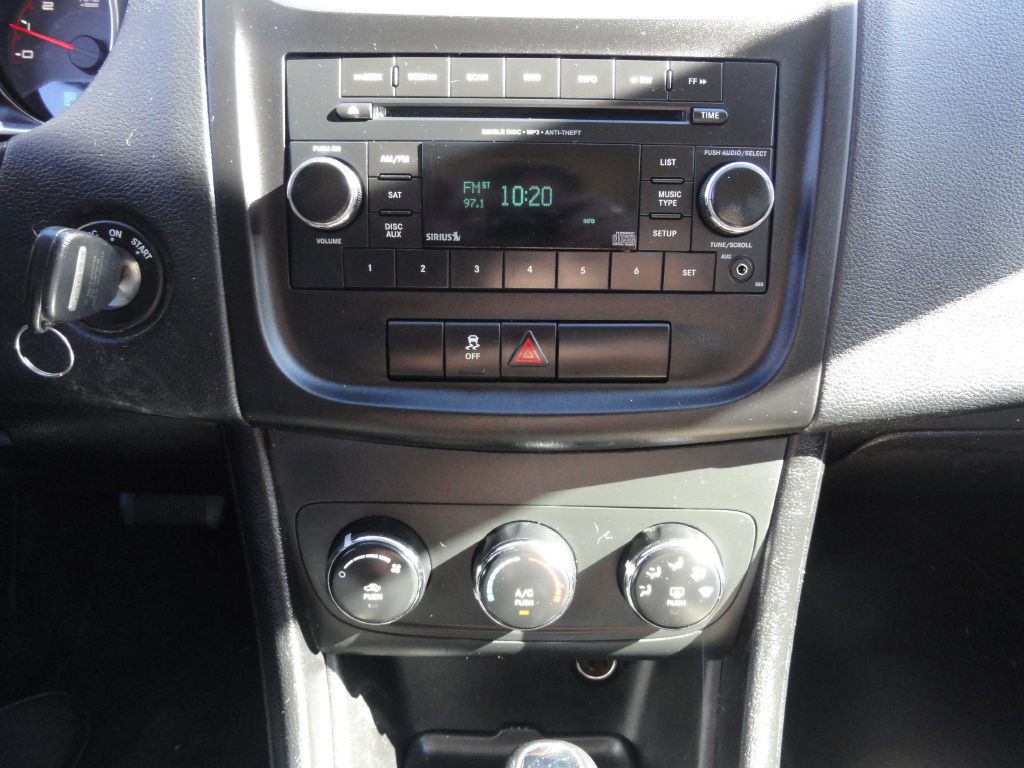 2014 Dodge Avenger Image 13