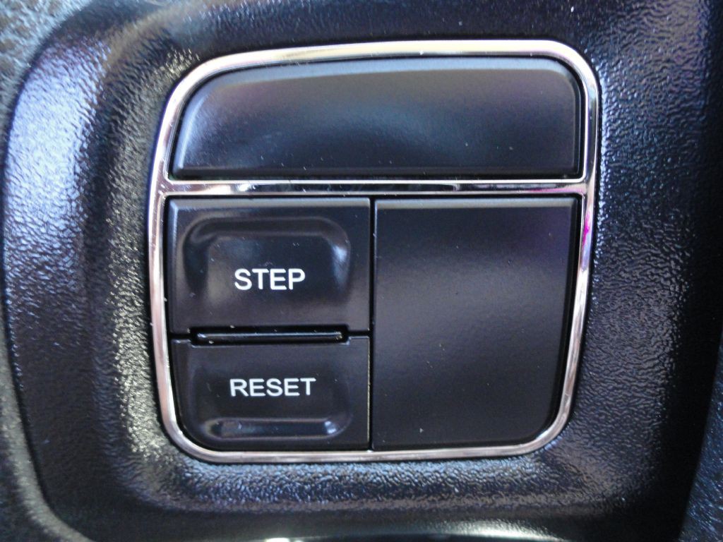 2014 Dodge Avenger Image 17