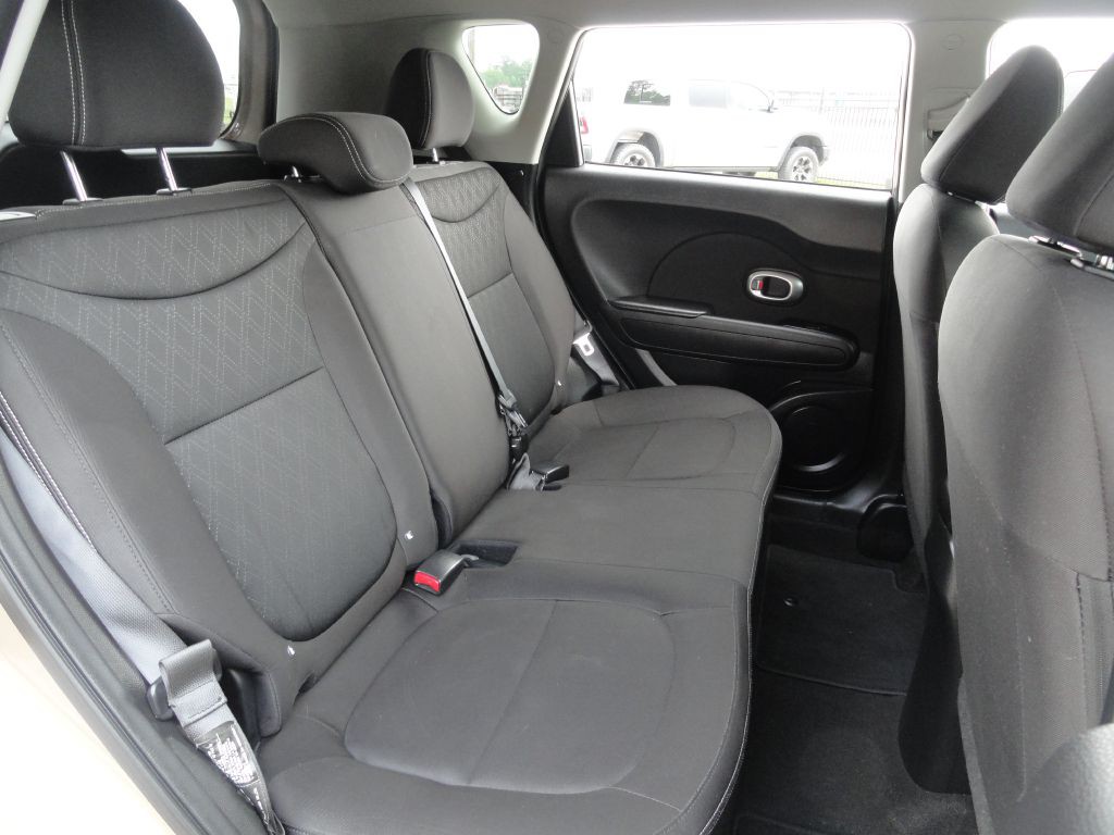 2016 Kia Soul Image 7