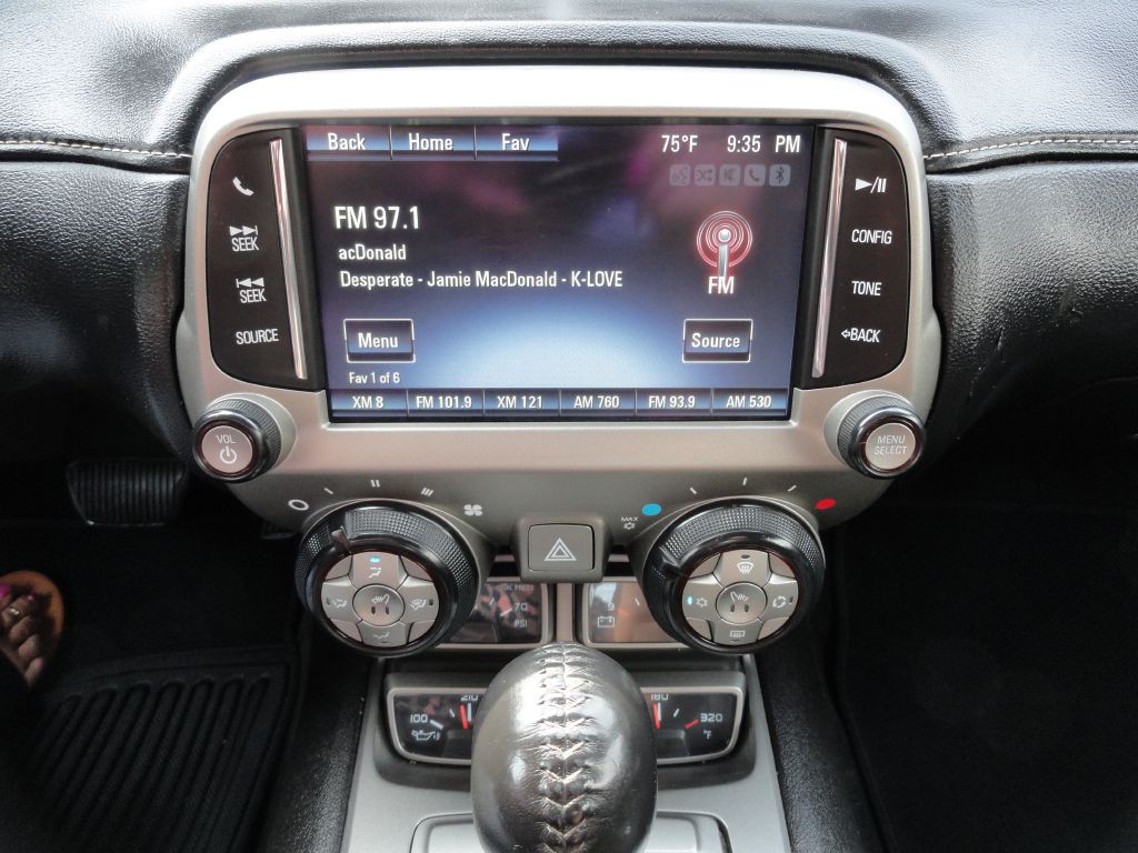 2015 Chevrolet Camaro Image 11