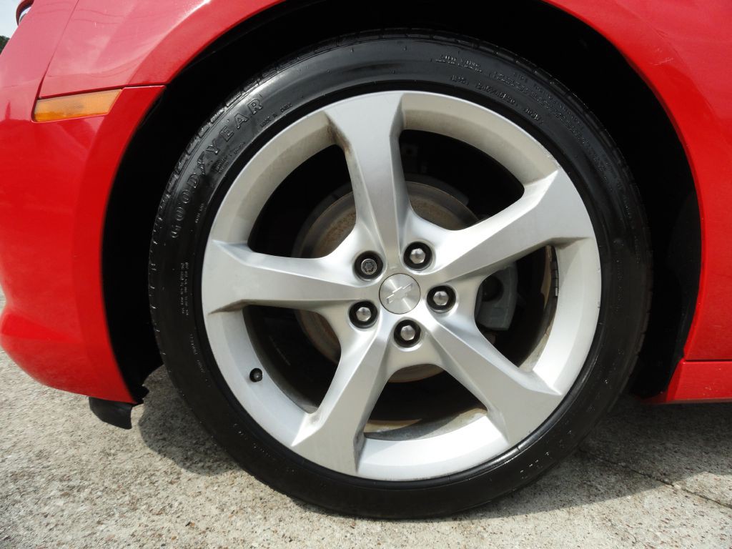 2015 Chevrolet Camaro Image 25