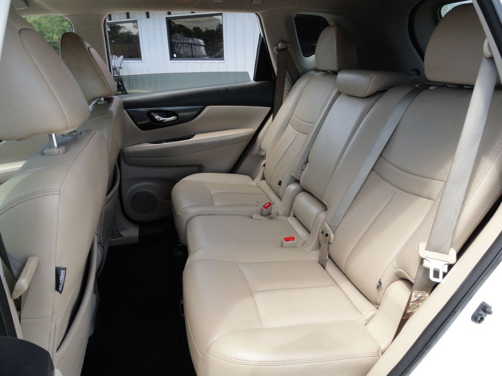 2016 Nissan Rogue Image 9