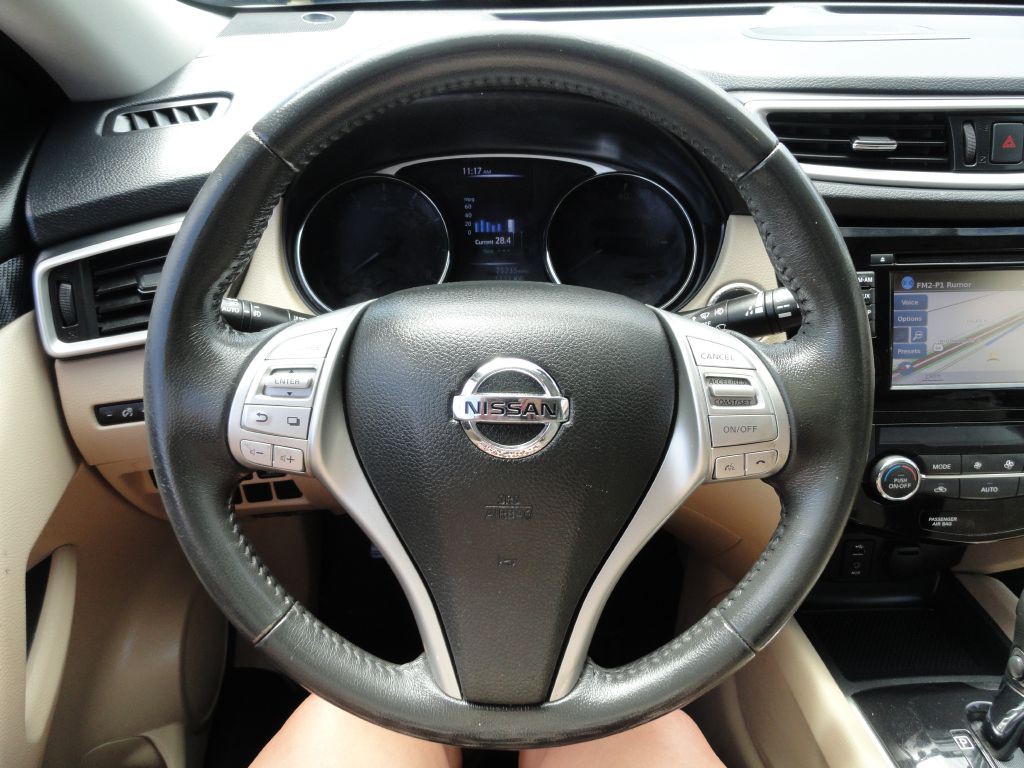 2016 Nissan Rogue Image 18
