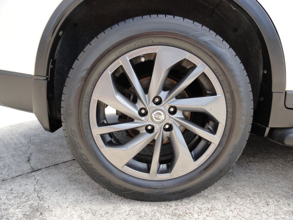 2016 Nissan Rogue Image 33